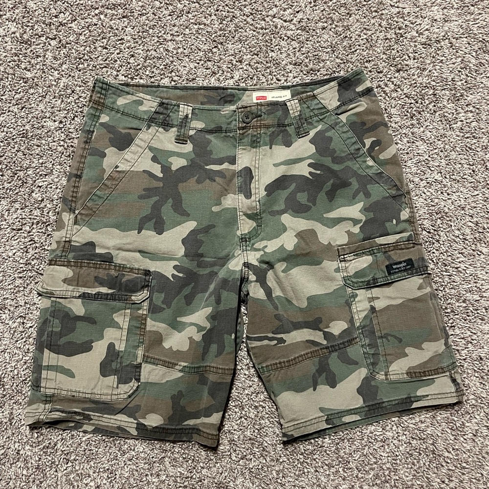 Wrangler Green Cargo Shorts Durable Cotton Blend